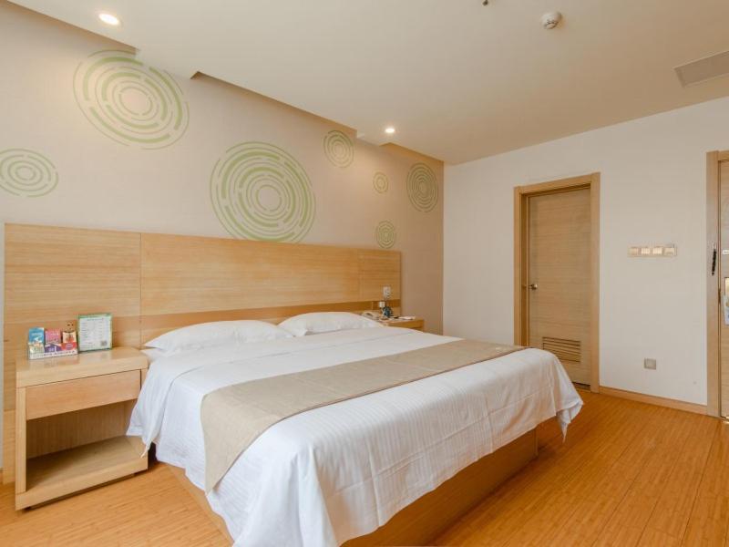 GREENTREE INN LIUAN HUOSHAN COUNTY YINGJIA AVENUE HOTEL 35/50