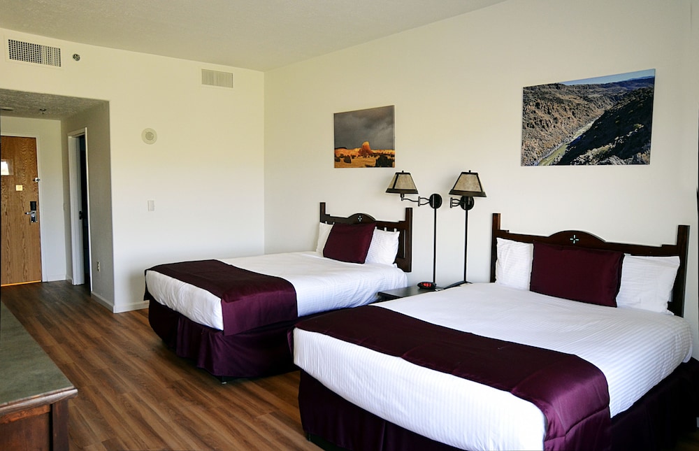 Ohkay Casino Resort Hotel 13/62