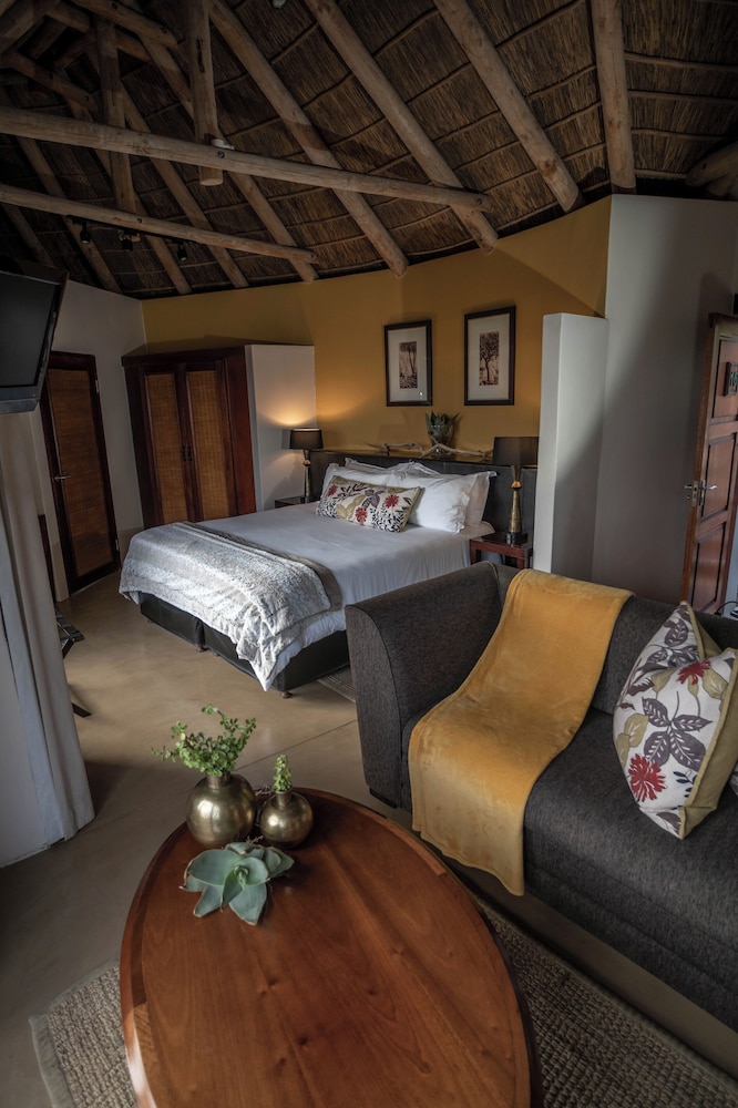 Kuzuko Lodge 30/50