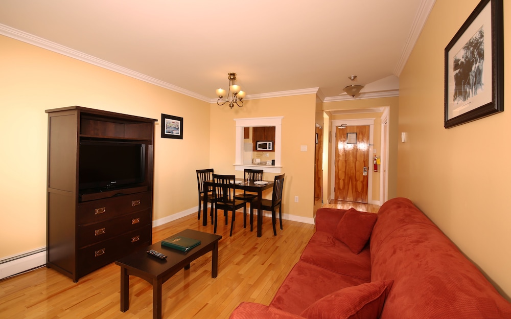 Grenfell Heritage Hotel & Suites 12/30