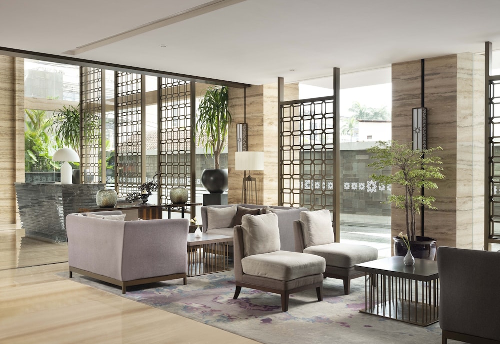 GRAMM HOTEL by Ambarrukmo 9/64