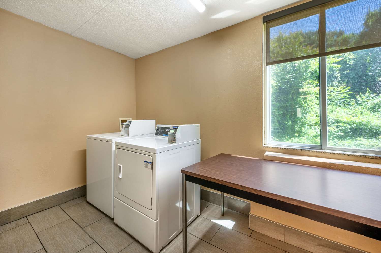 Comfort Inn & Suites East Hartford - Hartford 3/20