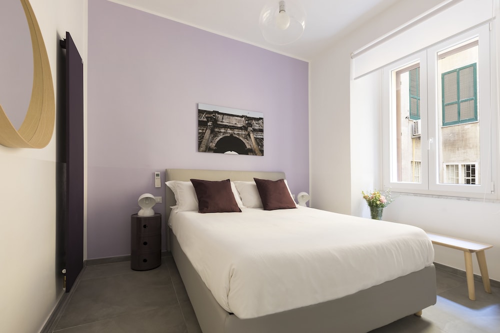 Rome Accommodation - Villa Borghese 7/20