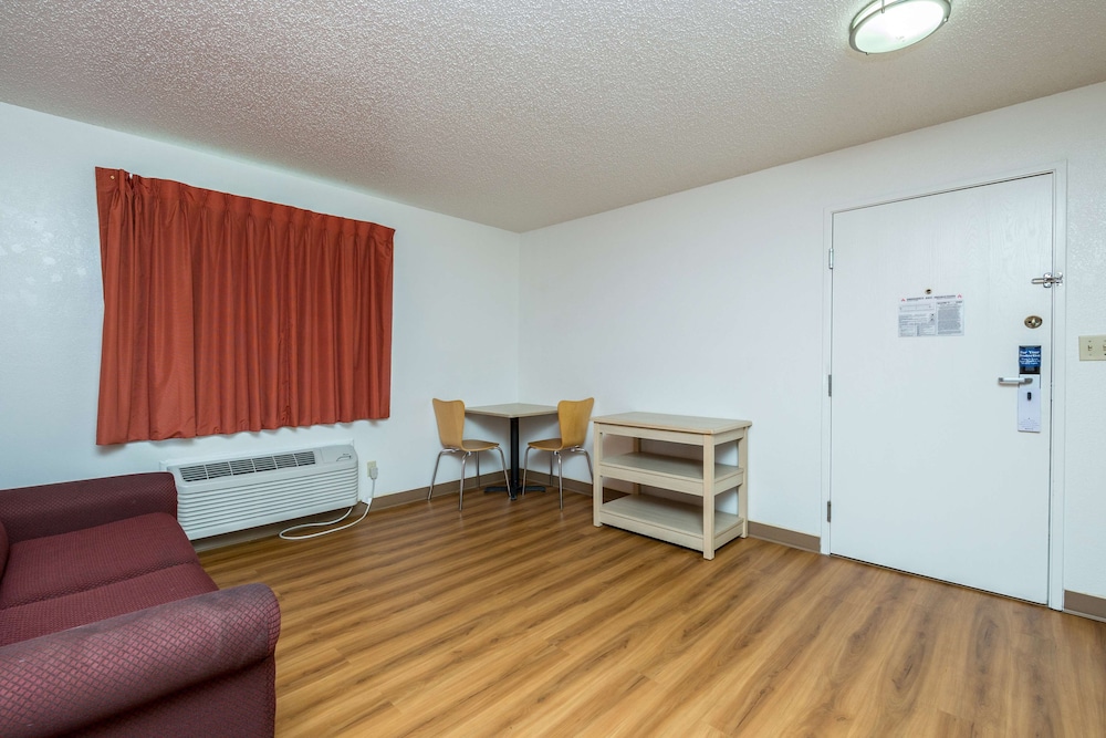 Motel6 Waterloo, IA 41/50