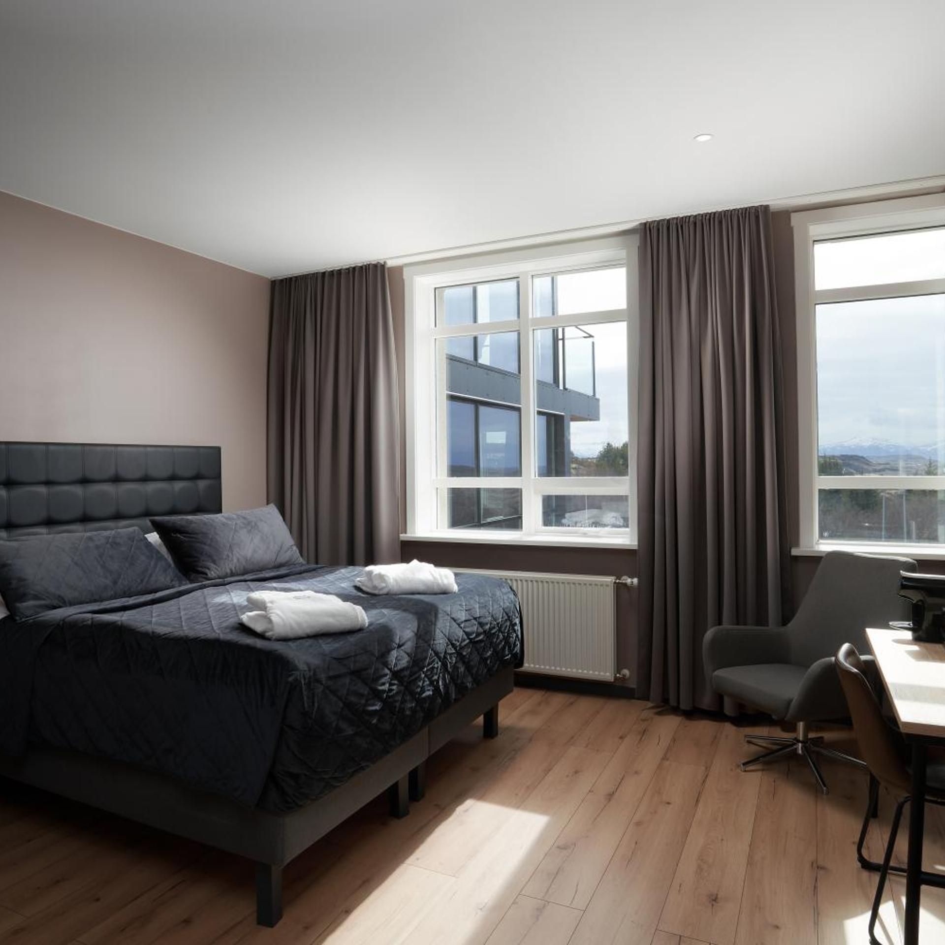 Deluxe, Double Bed