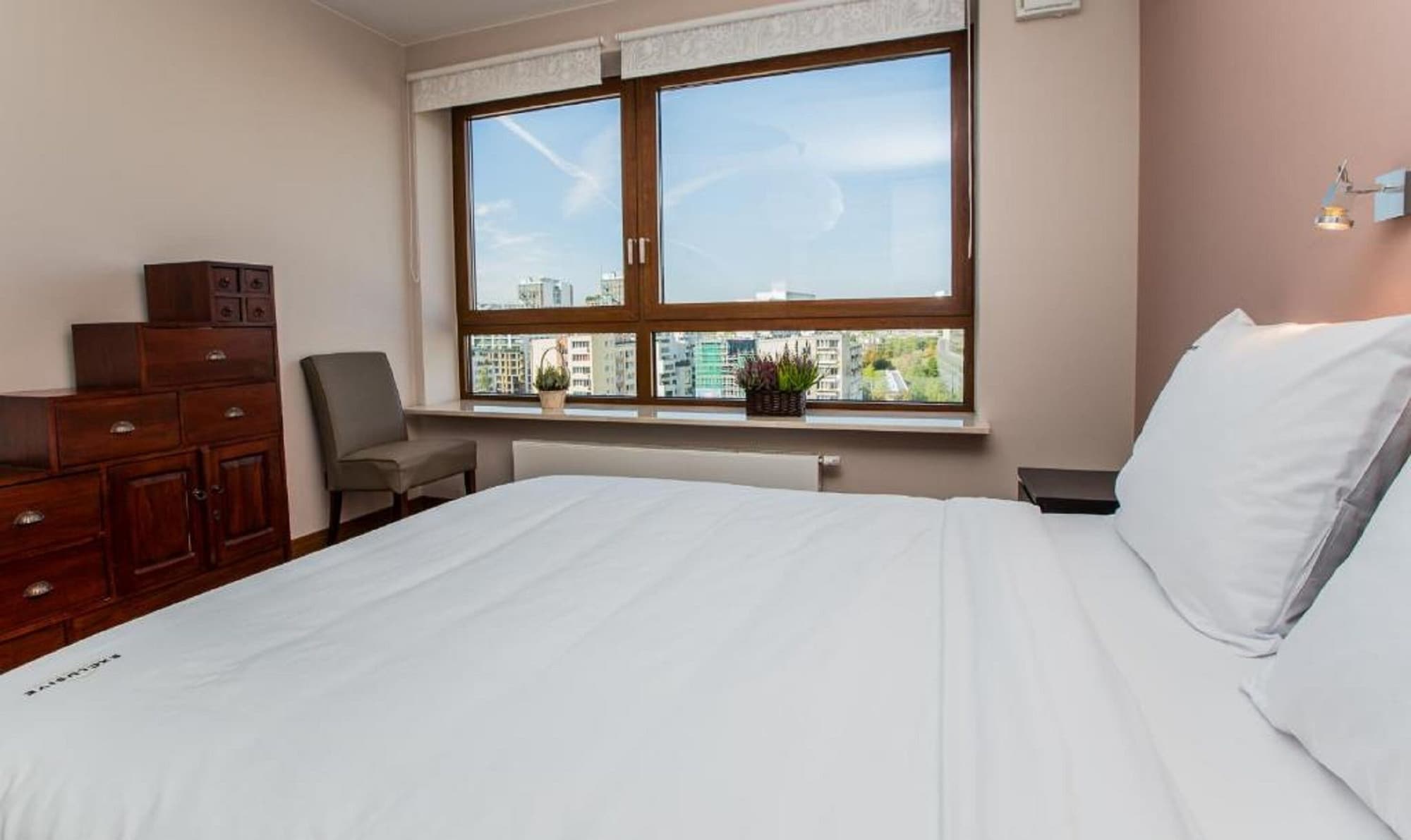 2 BEDROOMS, DELUXE, APARTMENT