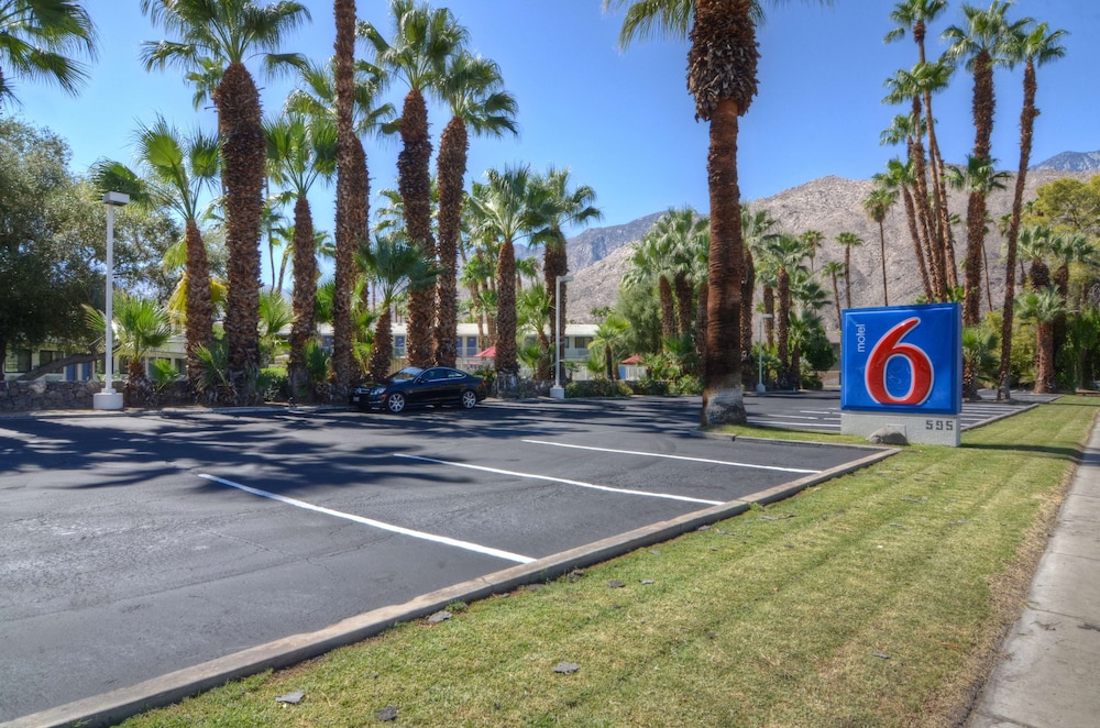 Motel6 Palm Springs, CA - East - Palm Canyon 21/50