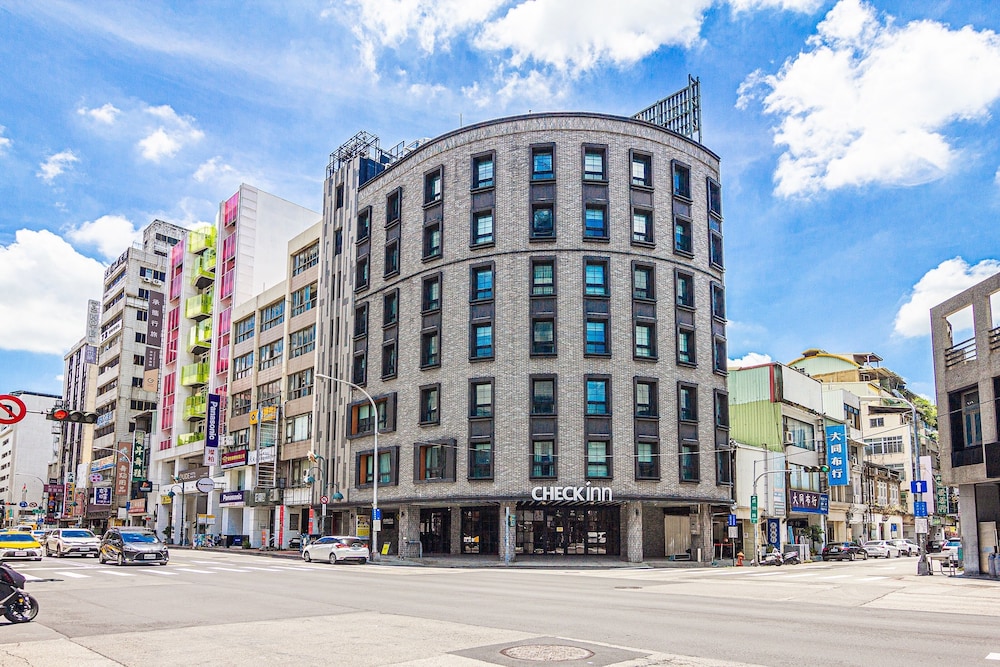 Double Pretty Hotel 4/48
