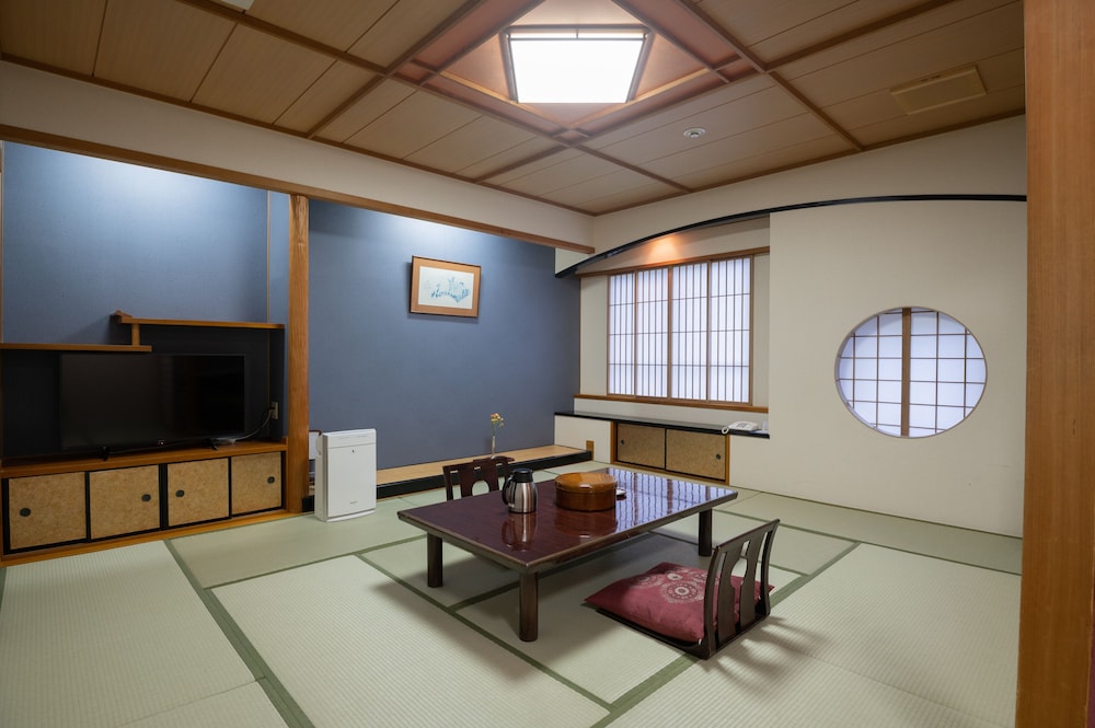Yataro Minamikan 32/49