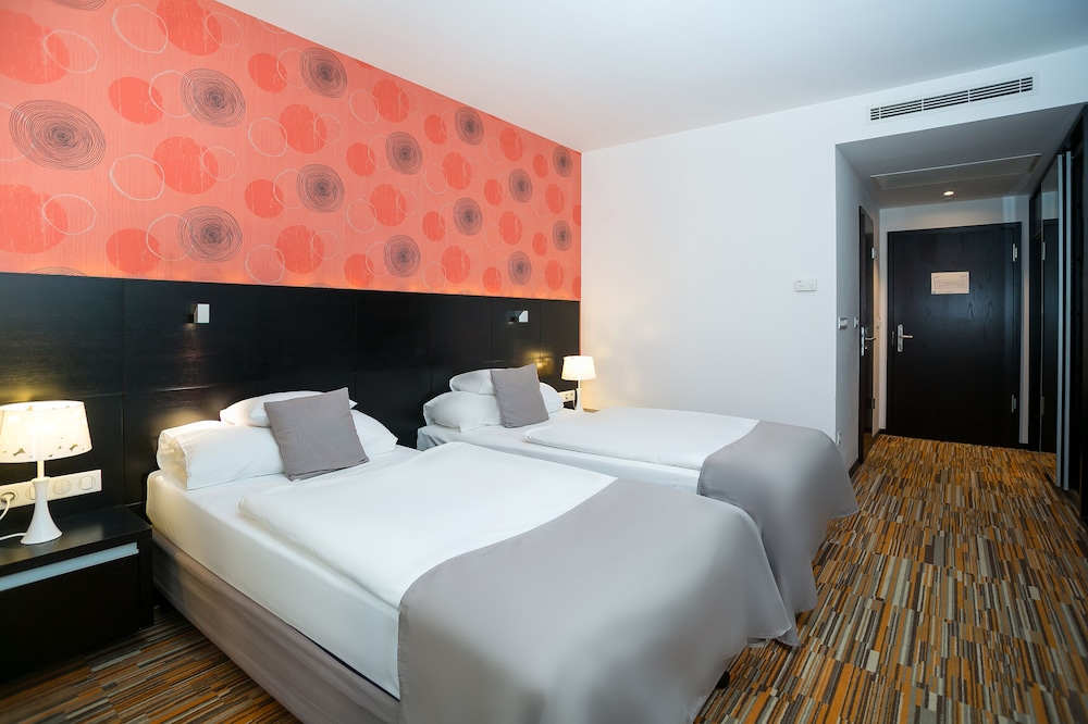 Art Hotel Szeged 16/73