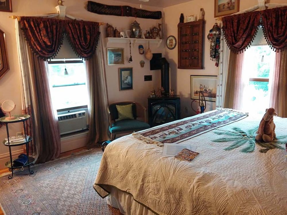 Oasis Bed and Breakfast 11/37