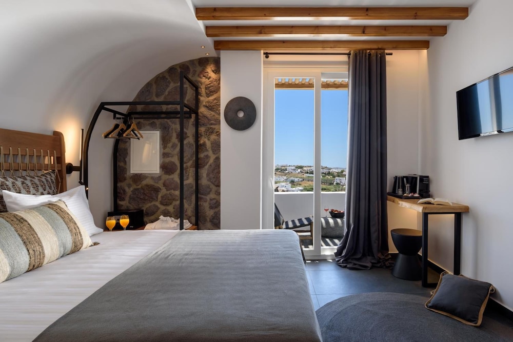 VRACHOS SUITES MYKONOS 23/75