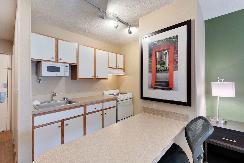 Studio6 Suites Charlotte, NC - Tyvola Rd/Executive Park 50/50