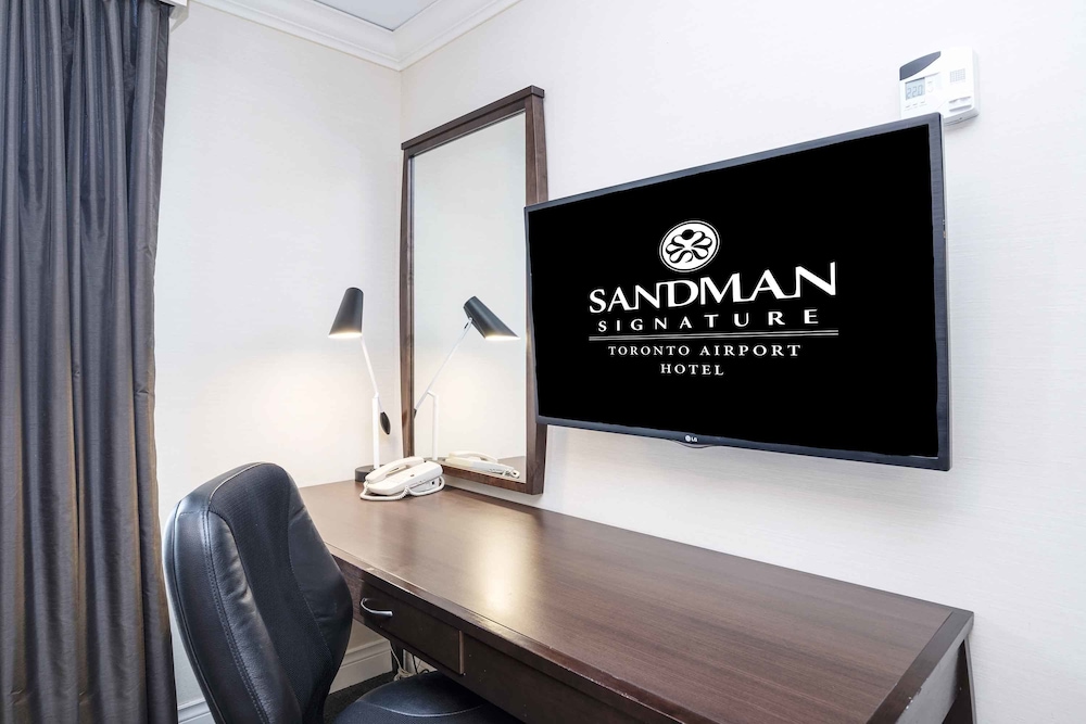 Sandman Signature Toronto Airport Hotel 15/41