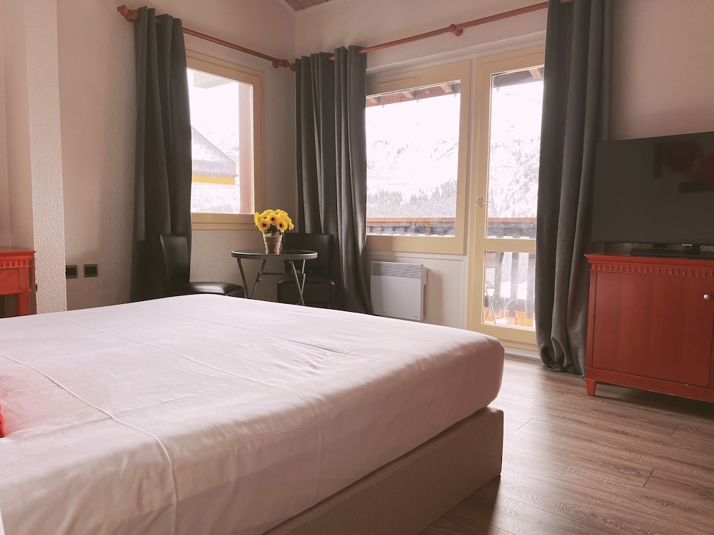 Hotel La Tarentaise 15/50