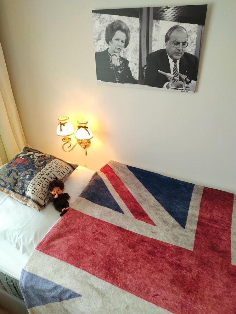 Hotel Rheinland 12/36