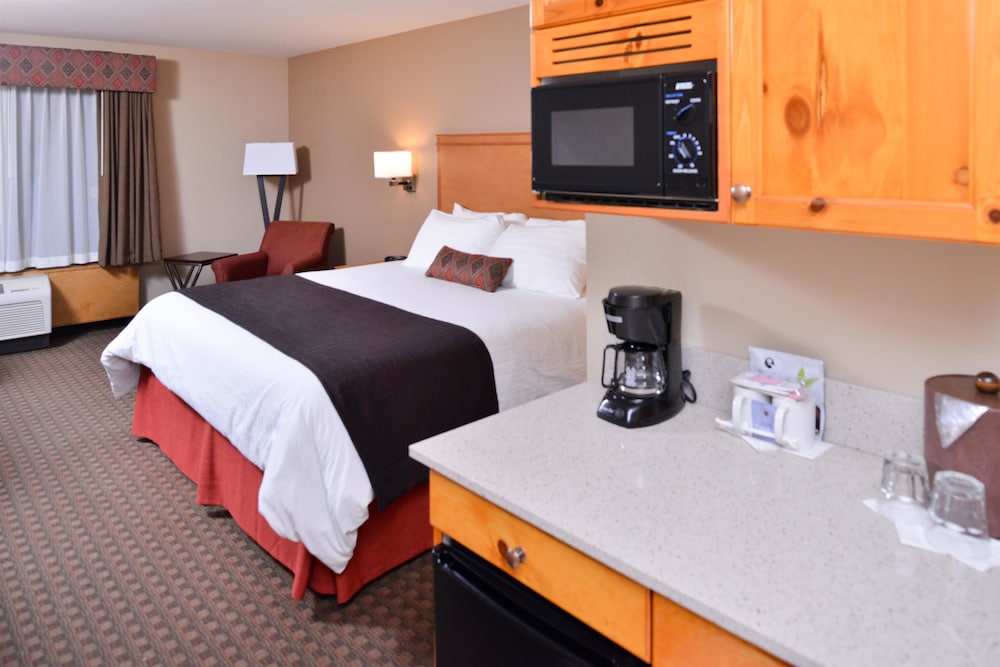 Best Western Plus Olympic Inn 32/73