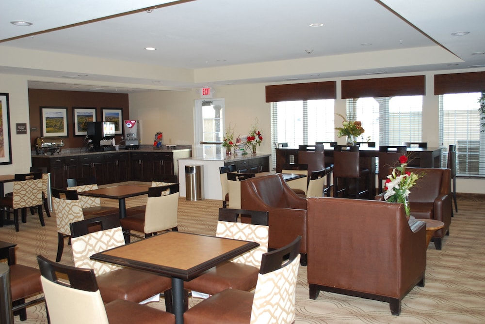 Landmark Suites 35/50
