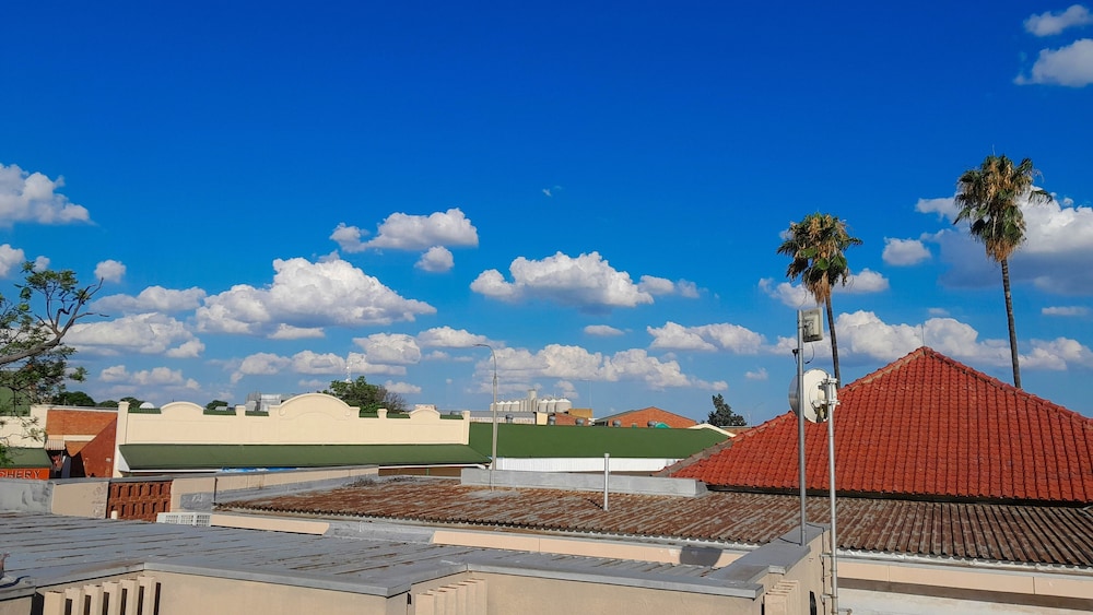Elephant Springs Hotel &amp; Cabanas 77/80