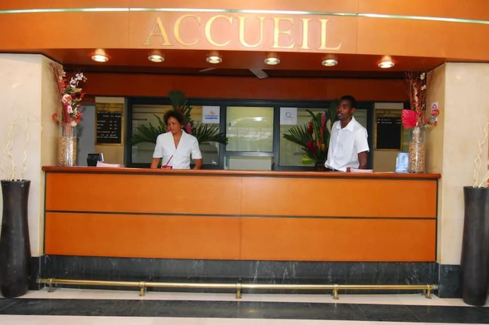 HOTEL LA BATELIERE 6/50