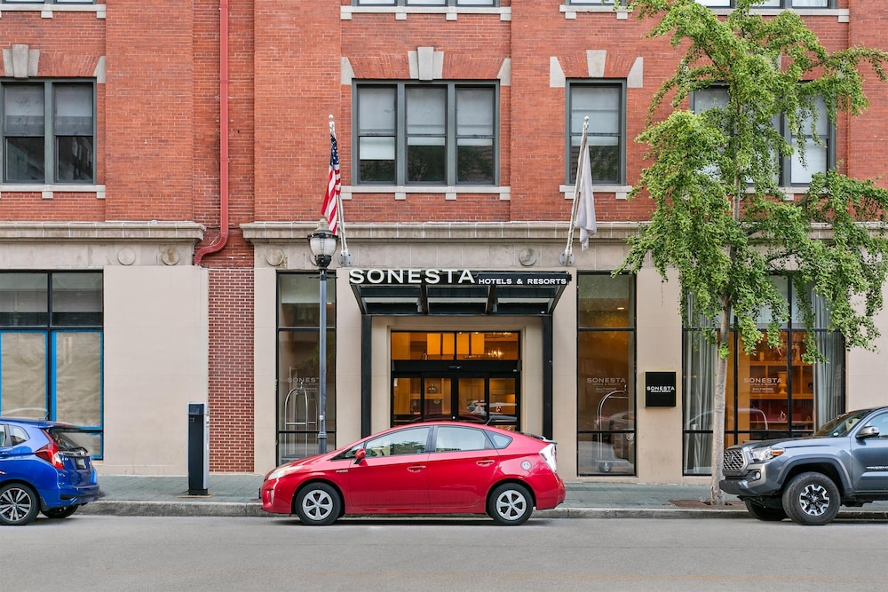 Sonesta Hotel Baltimore Inner Harbor 50/60