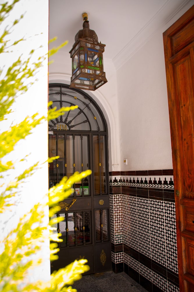 Hostal La Muralla 4/48