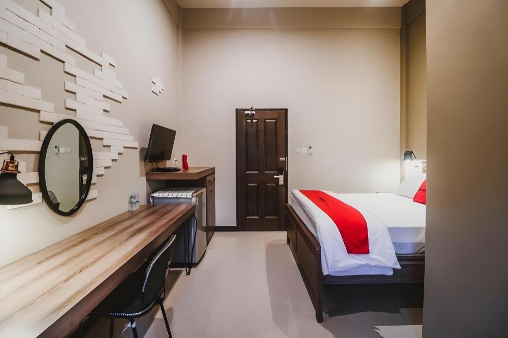 Reddoorz Plus Near Mall Slipi Jaya 35/50
