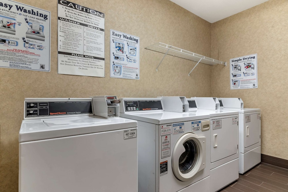 Comfort Inn and Suites Lees Summit Kansas City 3/50