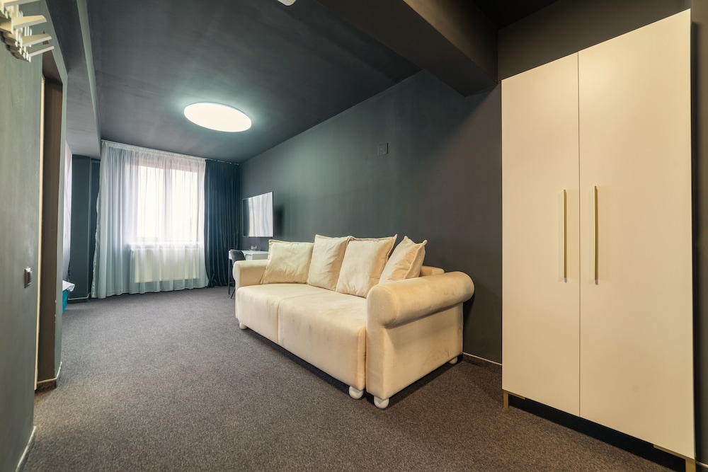 Fullton Hotel 17/50