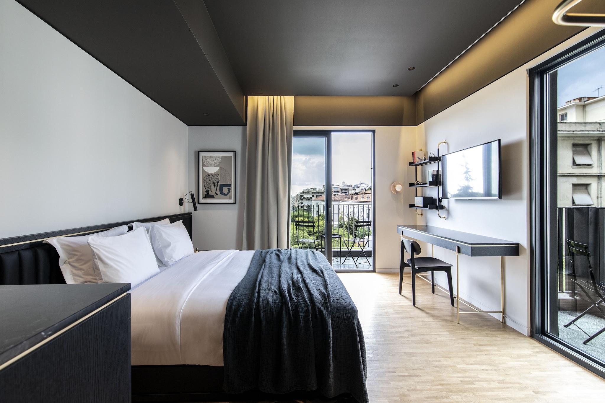 Deluxe, Twin Beds, City View