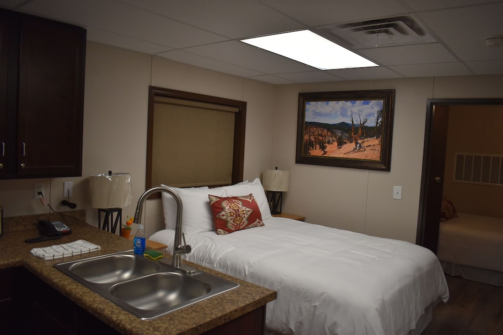 Iron Springs Resort 8/26