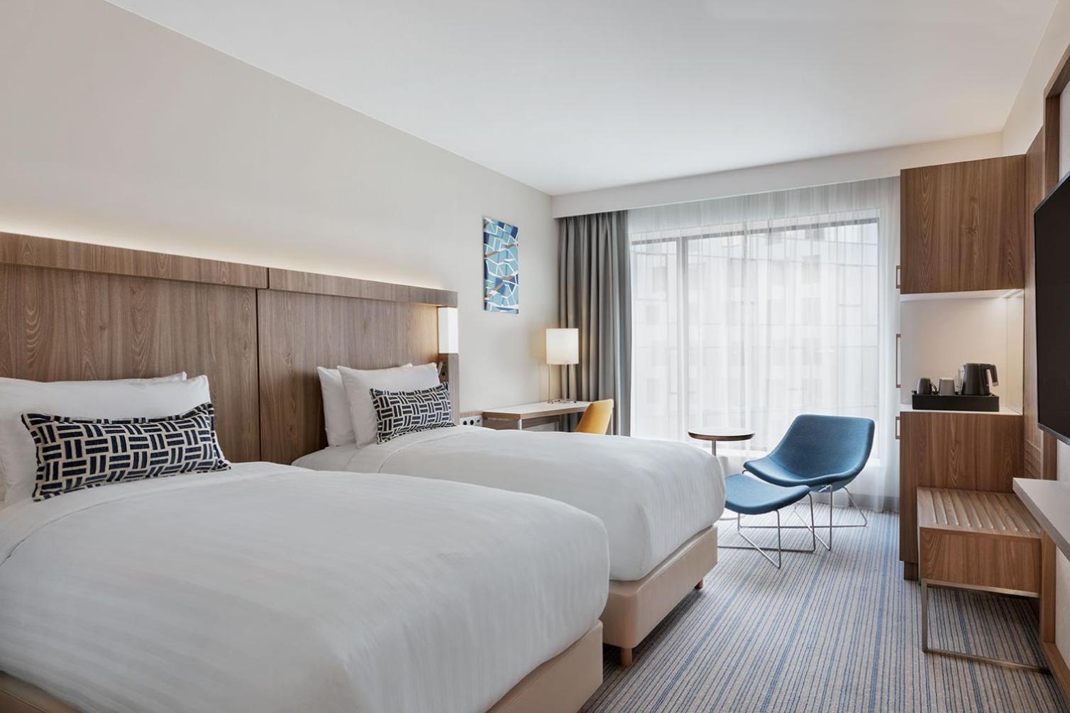 Guest Room, Twin Beds, Courtyard View