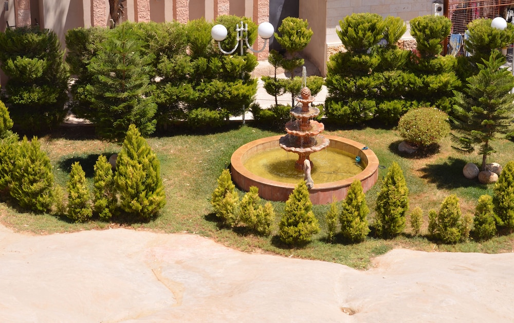 Petra Guest House Hotel 42/50
