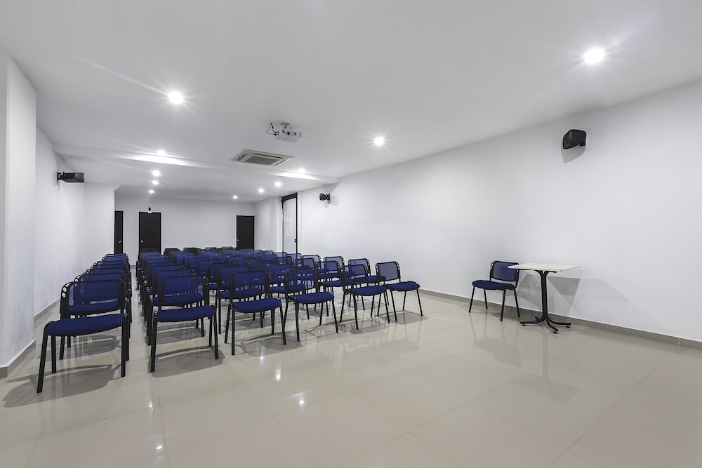HOTEL 47 MEDELLIN STREET 54/59