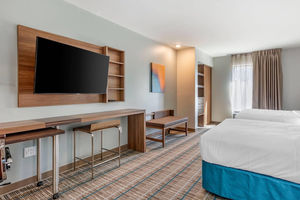 Efficiency, Suite, 2 Queen Beds, Sofa