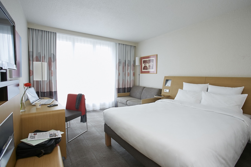 NOVOTEL LENS NOYELLES 16/50
