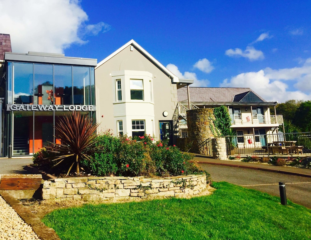 The Gateway Lodge Donegal 51/56