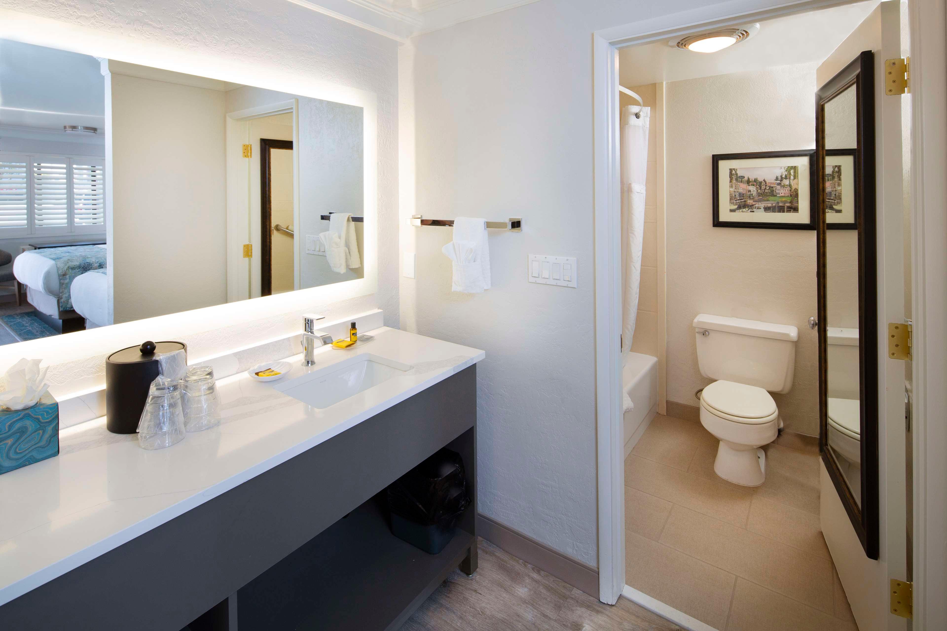 غرفة، Best Western Plus Humboldt Bay Inn 6/6