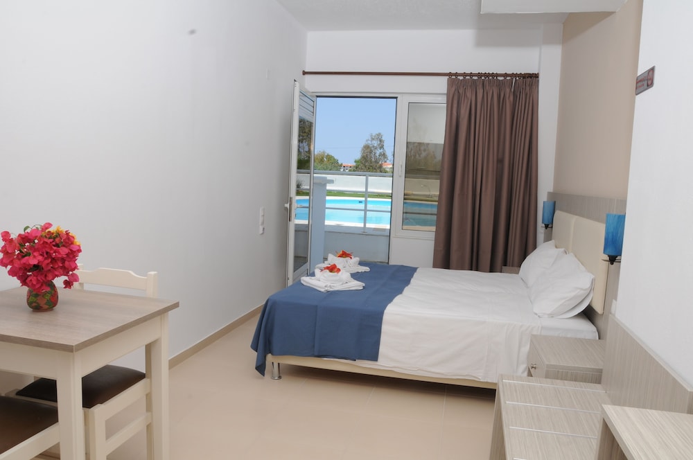 Mastorakis Hotel 24/69