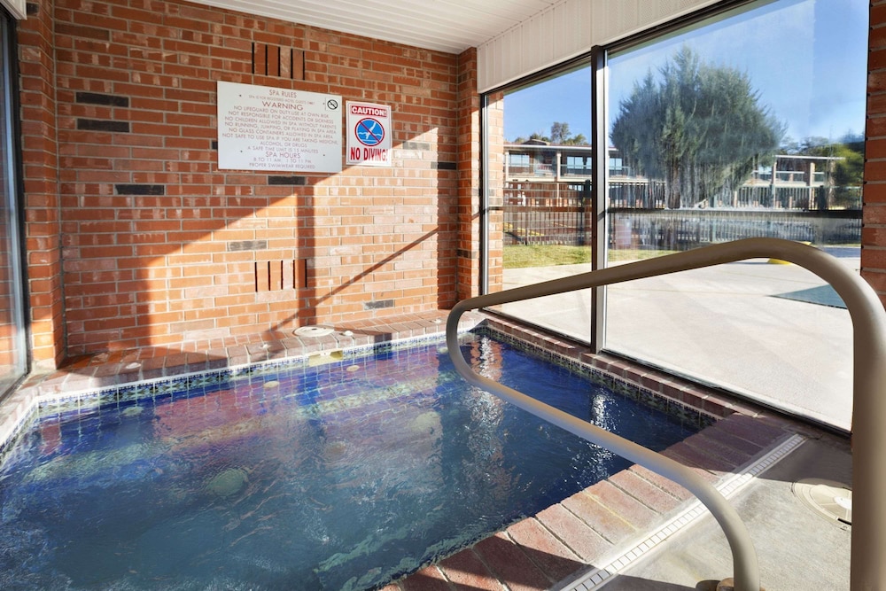 Days Inn & Suites by Wyndham Trinidad 20/41