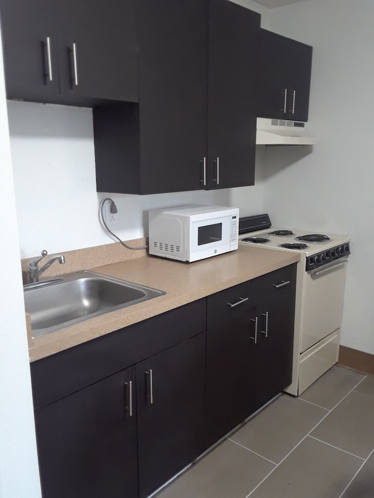 Welcome Suites Hazelwood Extended Stay Hotel 46/59