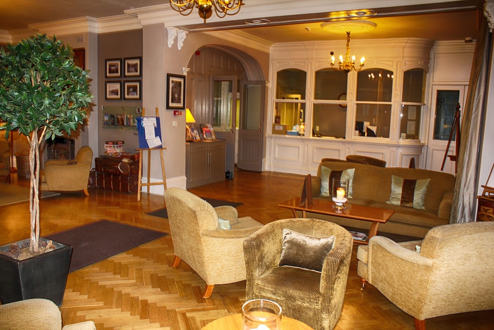 Bell Hotel 24/50