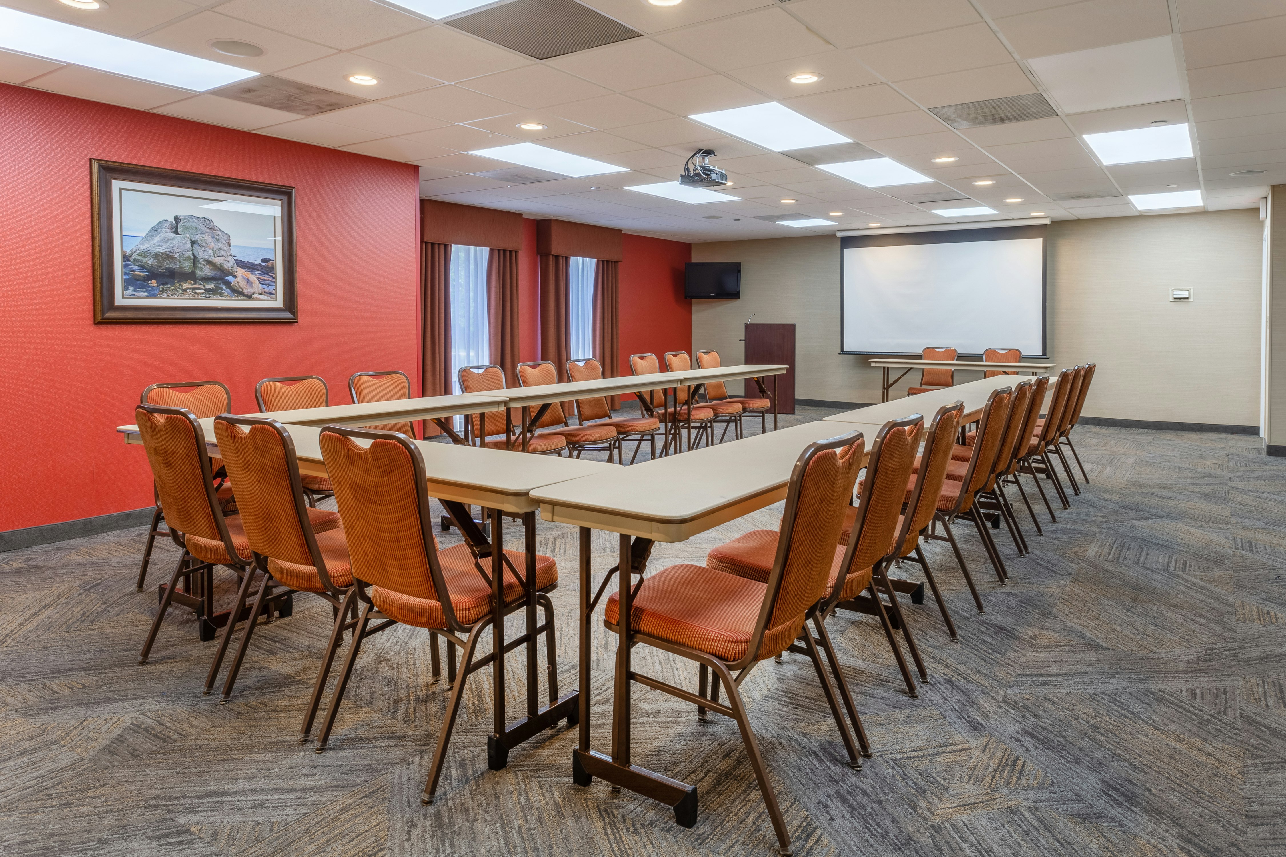 Hampton Inn Groton 51/56