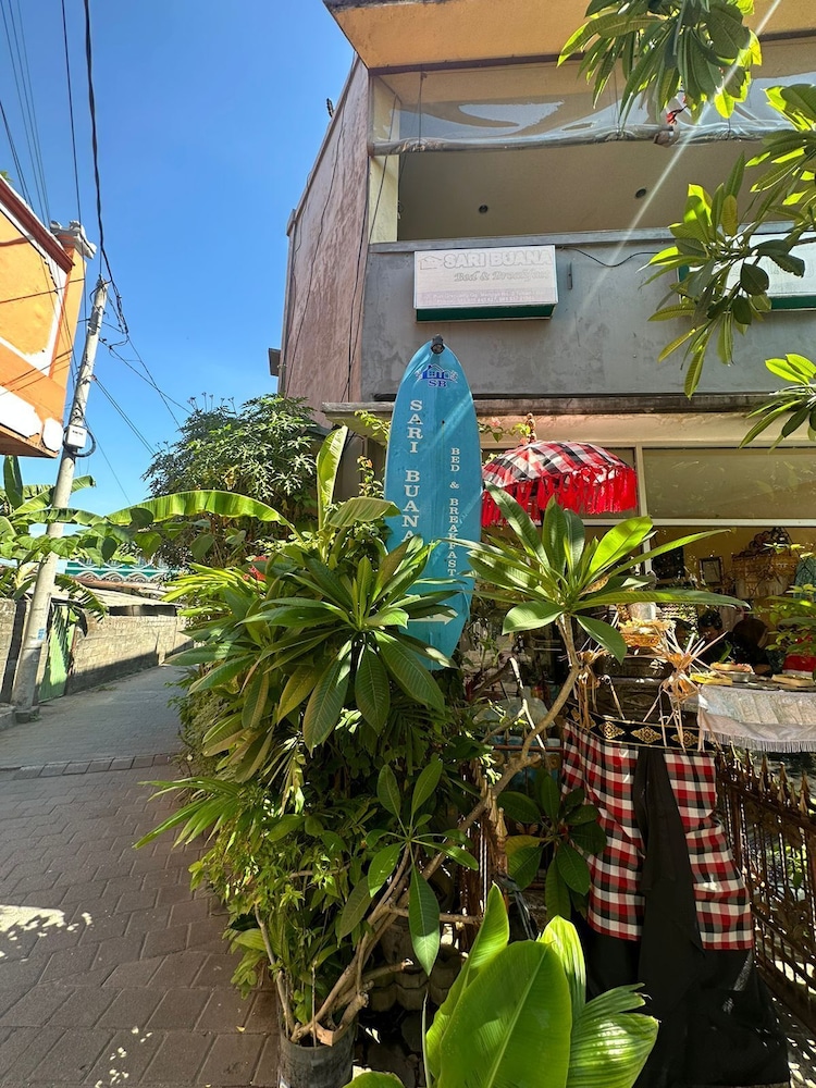 Sari Buana Bed Breakfast 3/62