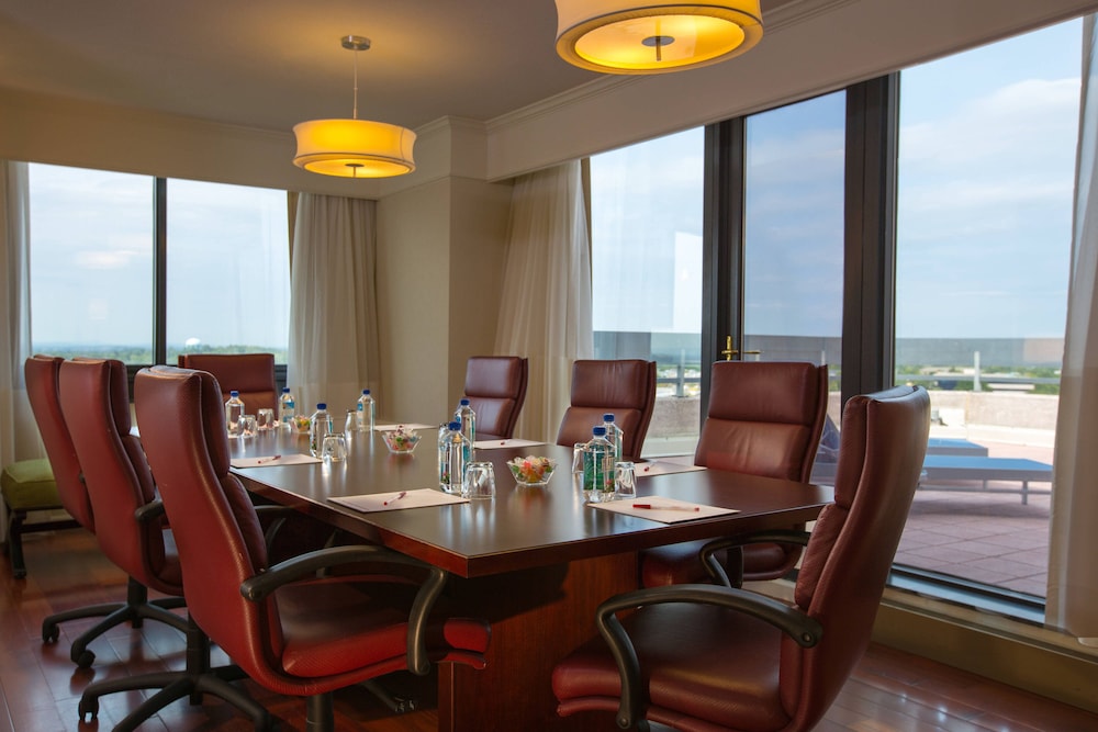 Washington Dulles Marriott Suites 47/48