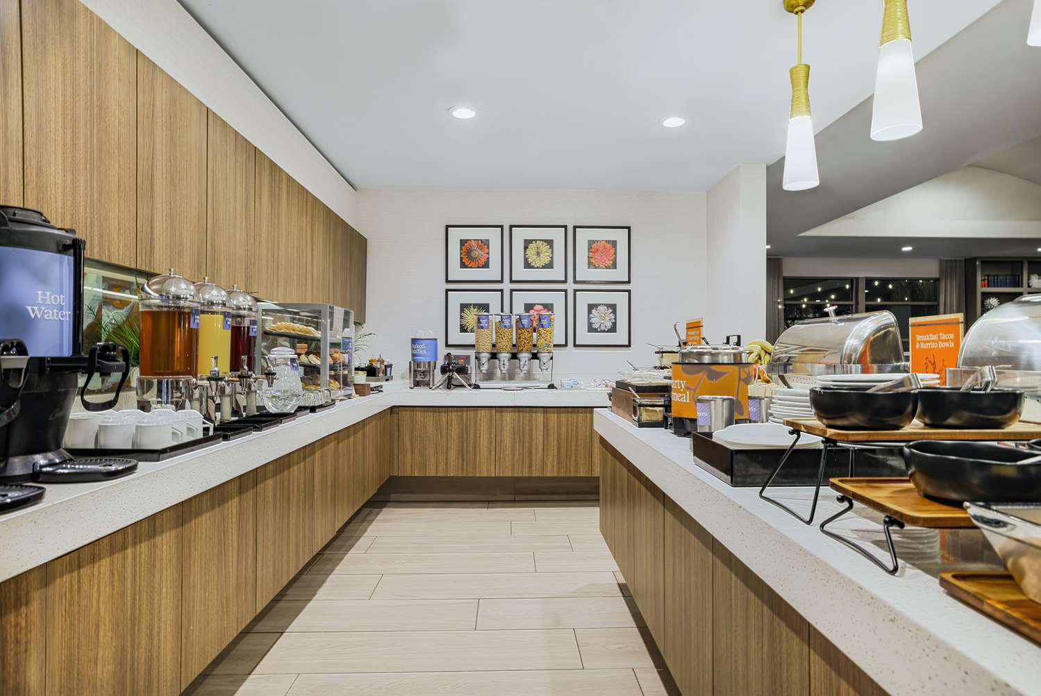 restaurant cafeteria