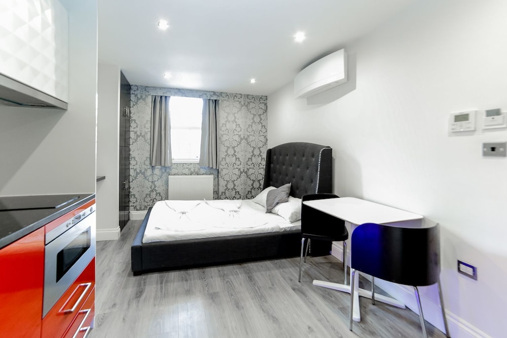 Imperial Court Suites 29/59