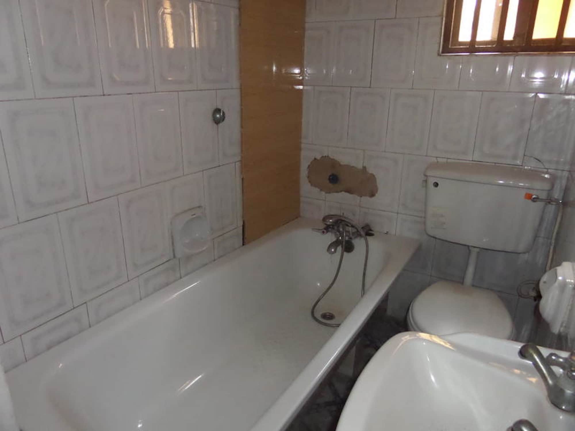 EXECUTIVE, DOUBLE BED