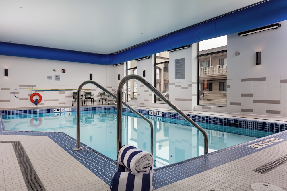 La Quinta Inn & Suites by Wyndham Kelowna BC 24/51