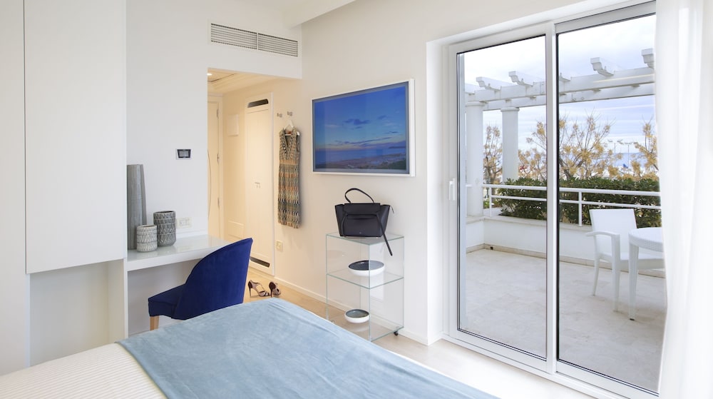 Atlantic Hotel Riccione 51/75